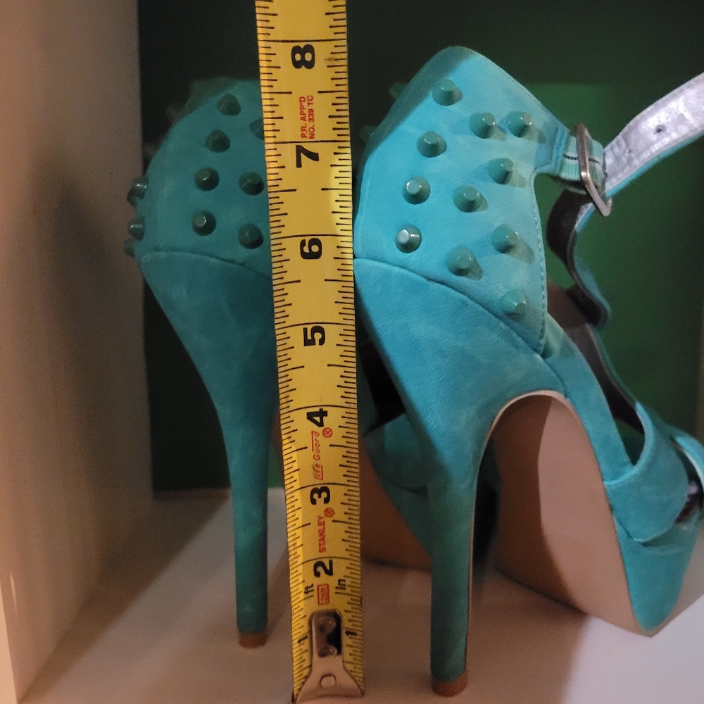 Deb Heels - Picture 8 of 9